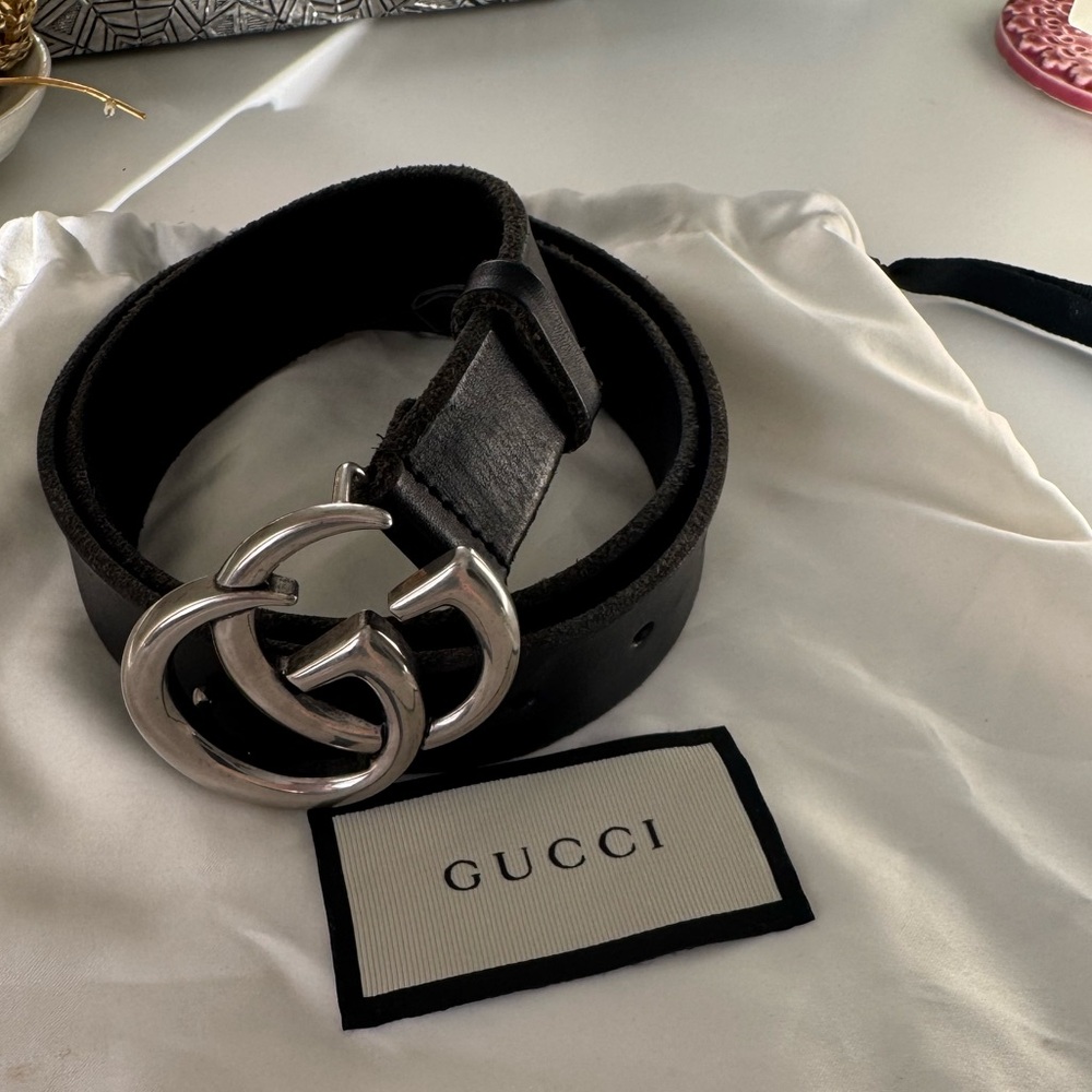 Gucci Black Leather Belt with Gold GG Buckle